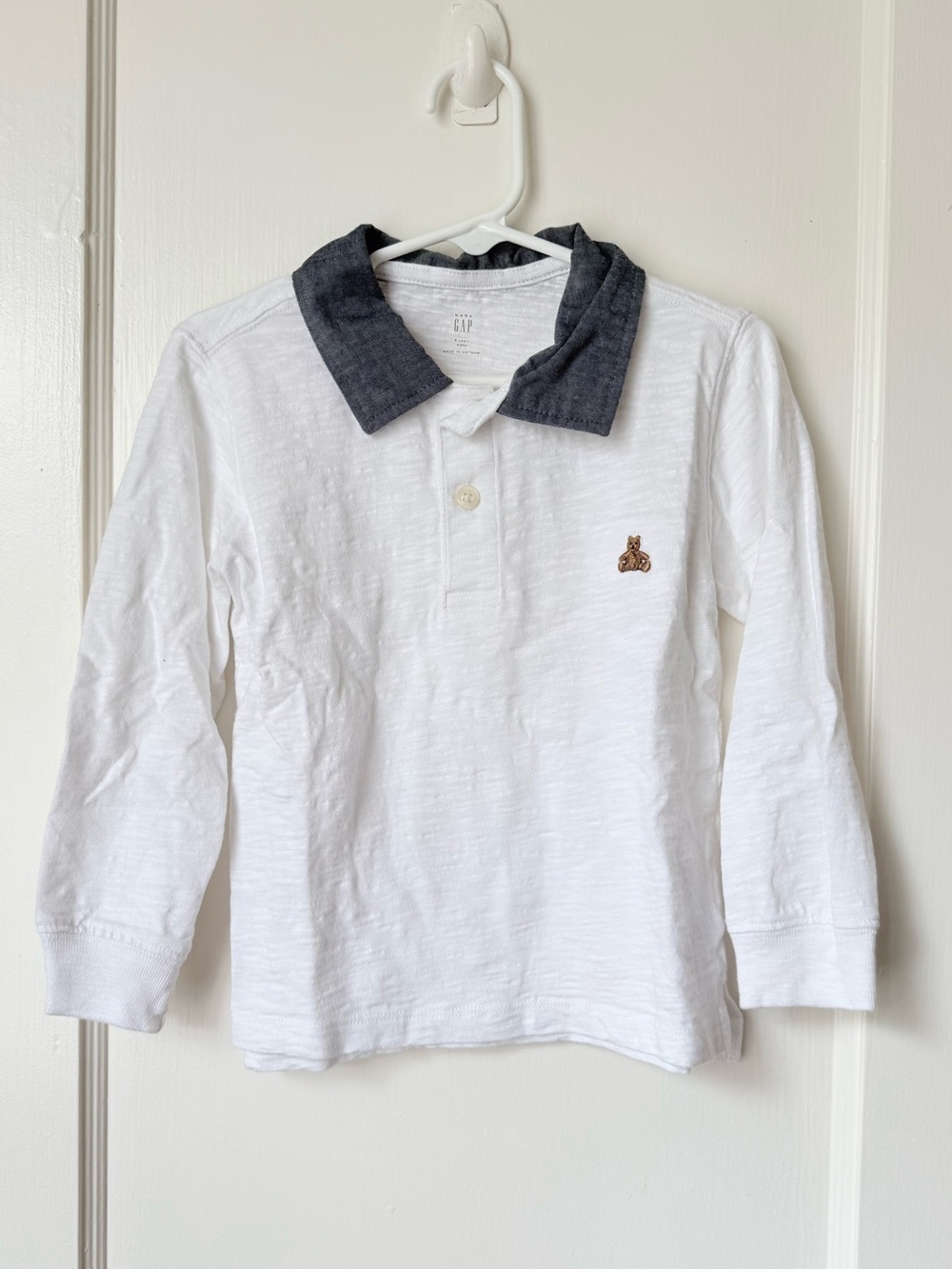 Gap long sleeve collard shirt